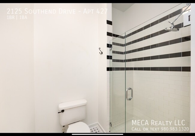 Building Photo - 2125 Southend Dr