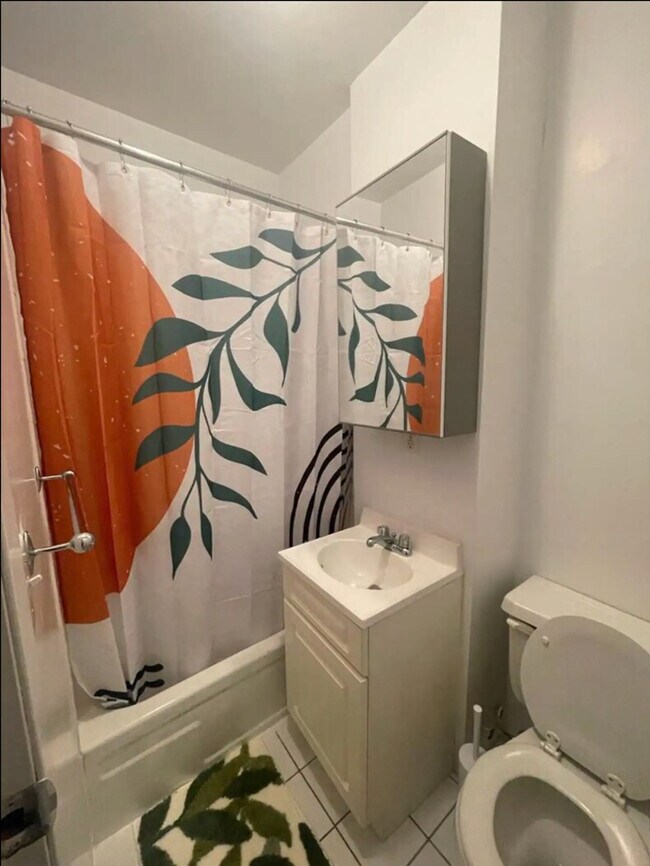 Building Photo - 410 E 60th St