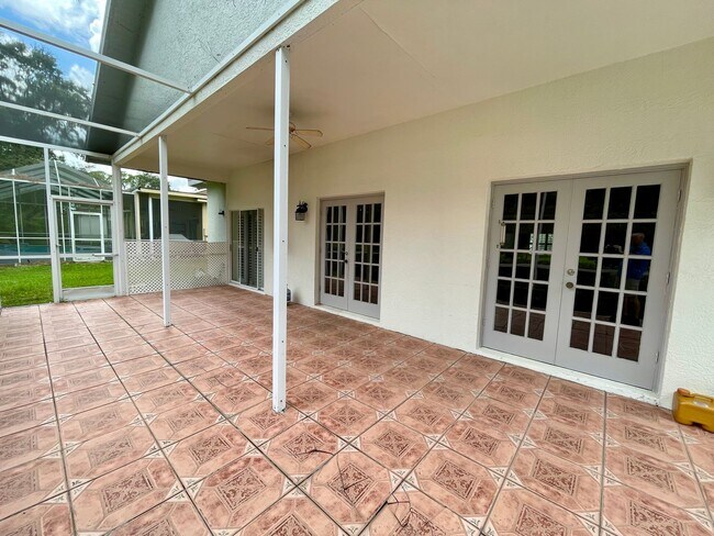 Building Photo - 3 Bedroom 2 Bath Home in Pebble Creek Comm...