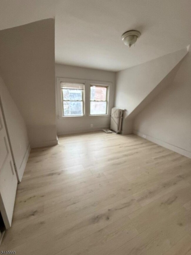 Building Photo - 332 Belleville Ave