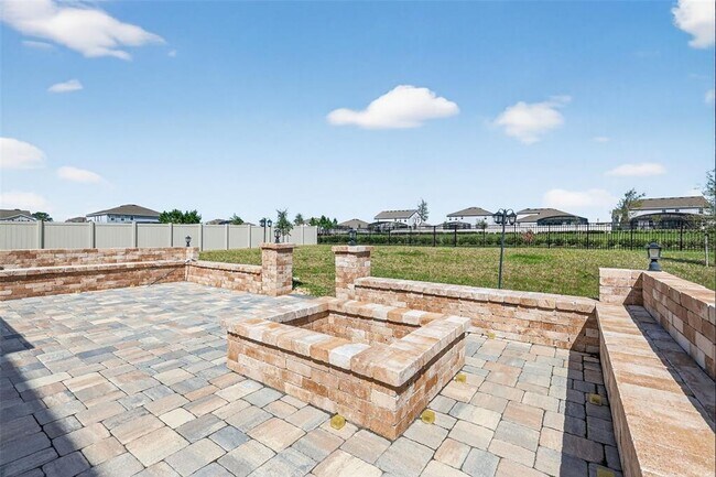 Building Photo - 6070 Sierra Crown St