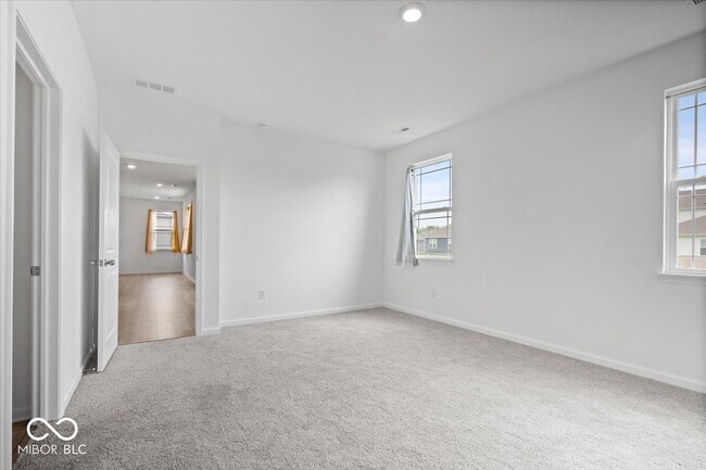 Building Photo - 2285 Pne Vly Dr