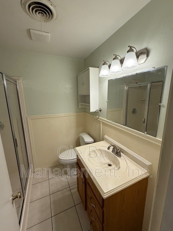 Building Photo - 702 Ynestra Dr