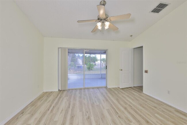 Building Photo - 219 Island Water Way