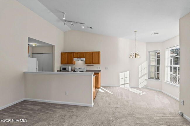 Building Photo - Beautiful 3-Bedroom Home in a Highly Desirable Community
