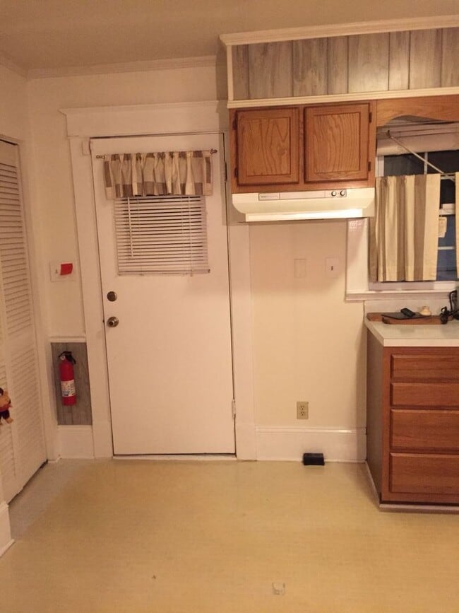 Building Photo - 2007 S Benbow Rd