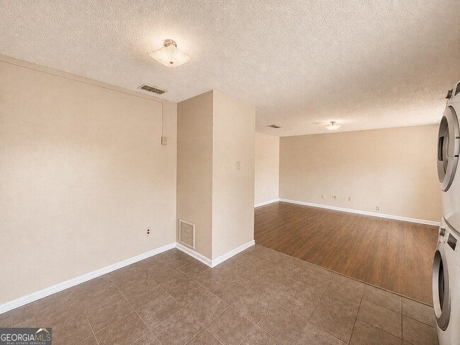 Building Photo - 109 Seaparc Cir