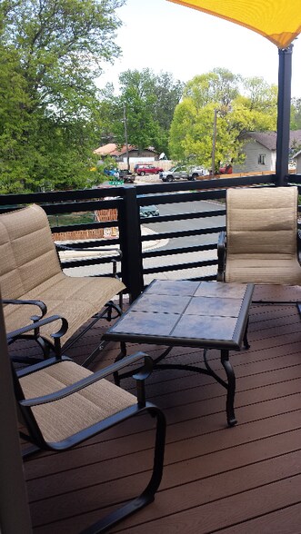 Building Photo - 375 E 13th St