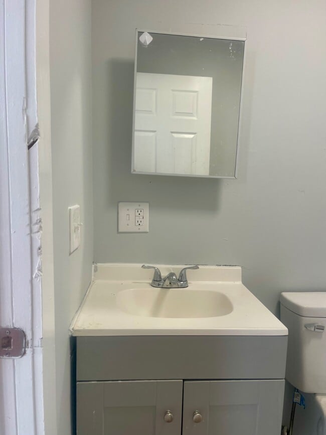 Building Photo - 43-45-45 N Broad St