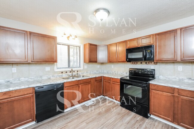 Building Photo - Prepare to fall in love with this 4 bedroom, 3.5 bathroom home