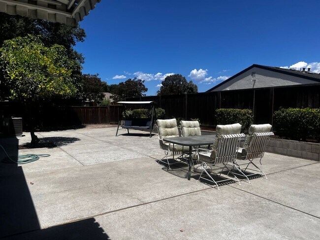 Building Photo - Updated Remodeled Single-Story San Jose Home | 4 Bed, 2 Bath | Blossom Valley