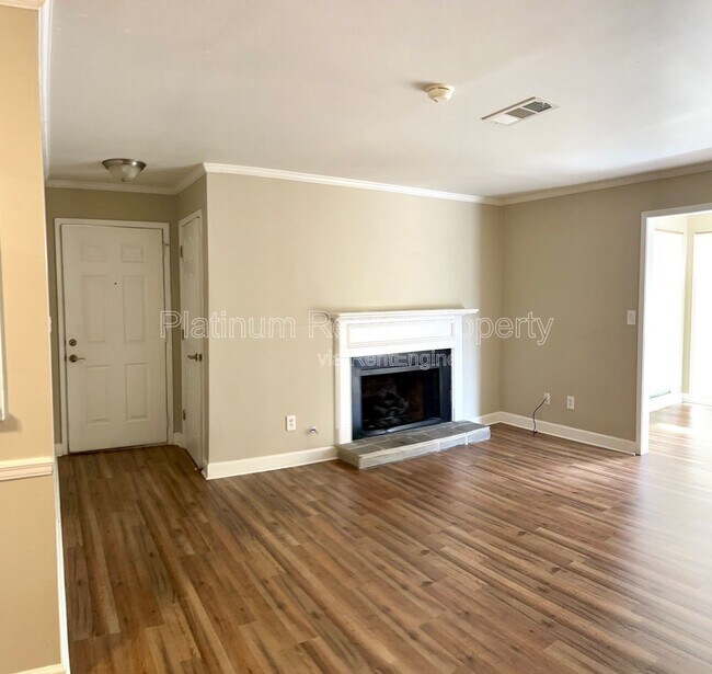 Building Photo - 110 Countryside Pl