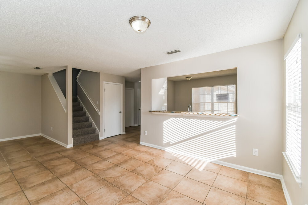 Building Photo - 8730 Buzz Ct