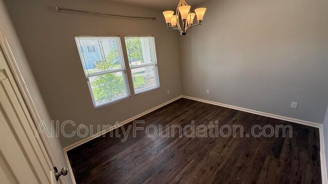 Building Photo - 340 Dunlin Dr