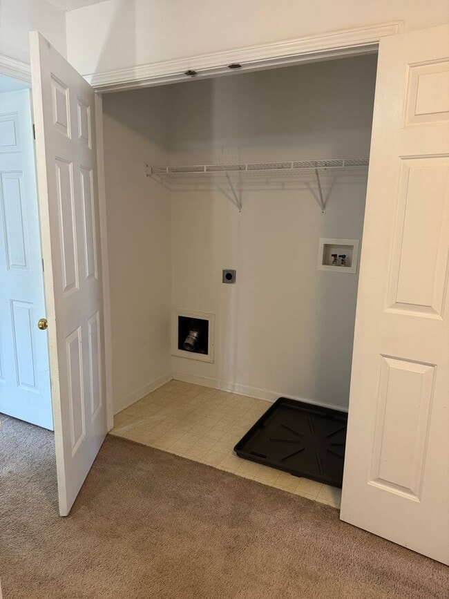 Building Photo - Wonderful 4 bedroom Home in Orchard Farms