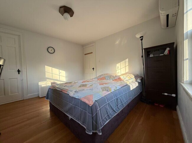 Building Photo - 48 Watson Rd