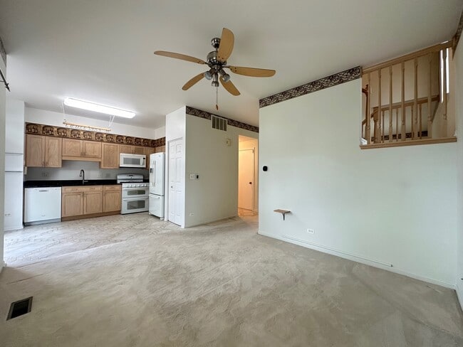 Building Photo - 2577 Warm Springs Ln