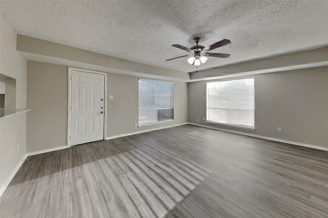 Building Photo - 4734 Lost Lake Ln