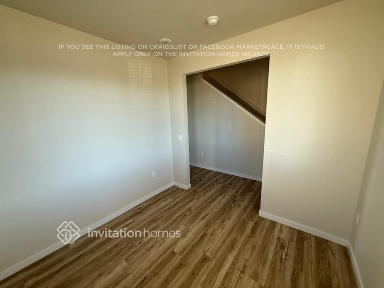 Building Photo - 850 Mesic Ln