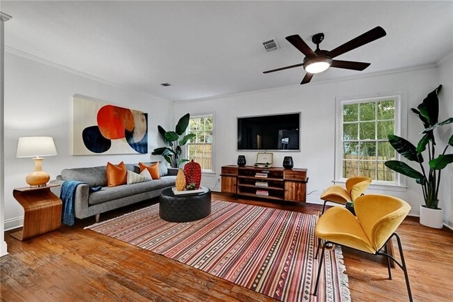 Building Photo - 3207 Breeze Terrace