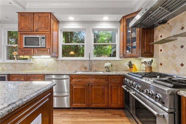 Building Photo - 685 E Morningside Dr NE