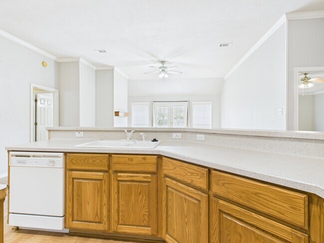 Building Photo - 3203 Von Trapp Ln