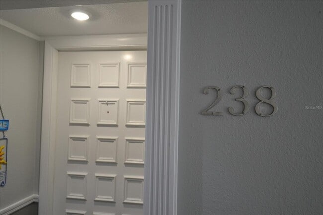 Building Photo - 238 Mariner Dr