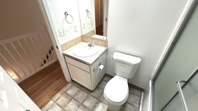 Building Photo - Bright, Spacious 3BR Home Near MAX – A/C, ...