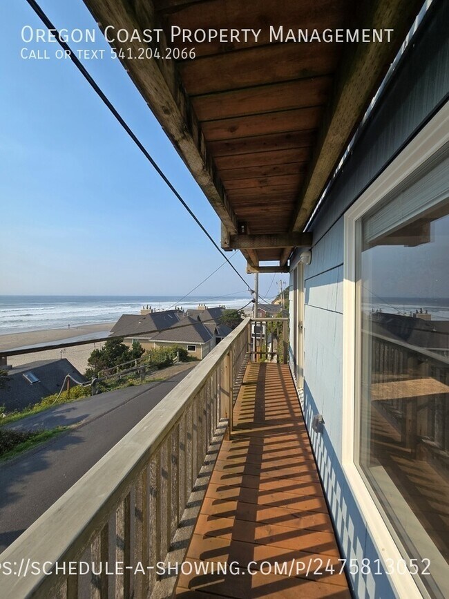 Building Photo - Ocean Views 1bed/1bath Upstairs Unit