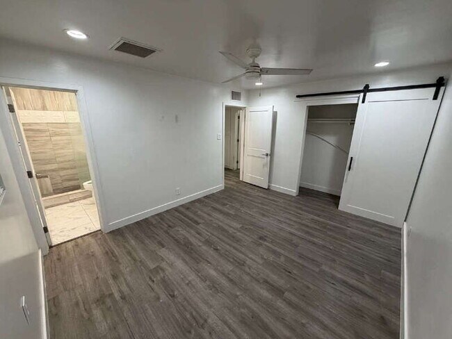 Building Photo - 1716 S Shafer Dr
