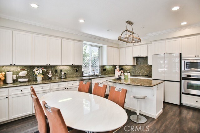 Building Photo - 5326 Charlotta Dr