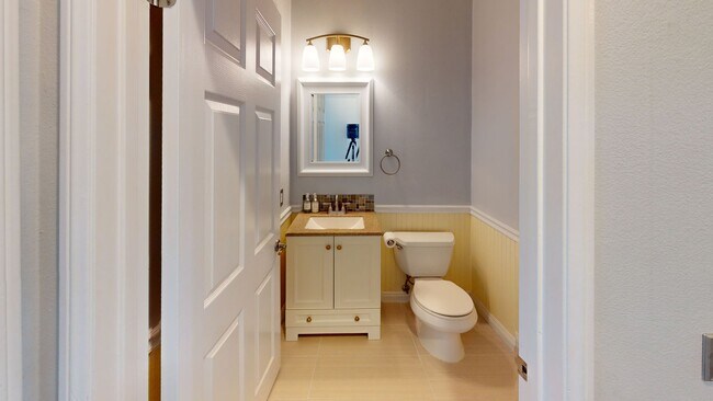 Building Photo - Beautiful 2 Bedroom Home in Windsong