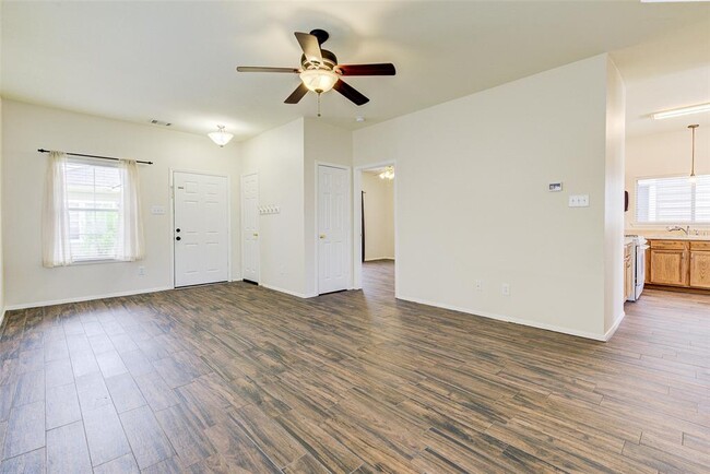 Building Photo - 3930 Mossy Pl Ln