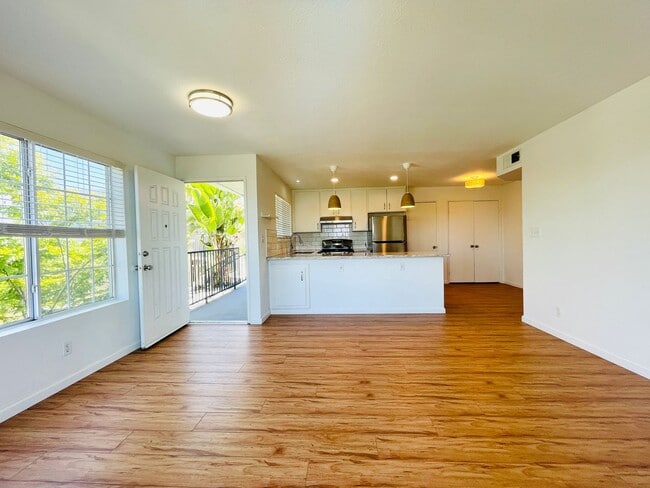 Building Photo - July Month's Rent $1000 Discount-Beautifully Upgraded 2 Bedroom Apartment For Rent!