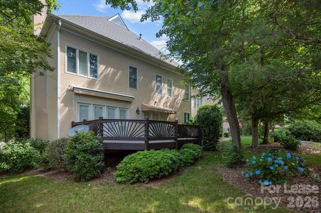 Building Photo - 9205 Woodriver Ln