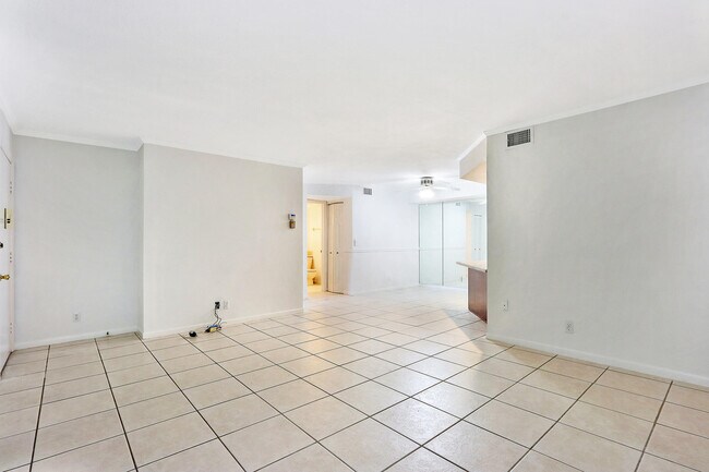 Building Photo - 6544 Chasewood Dr
