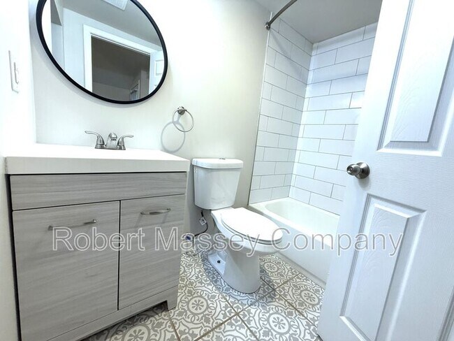 Building Photo - 1435 Mellwood Ave