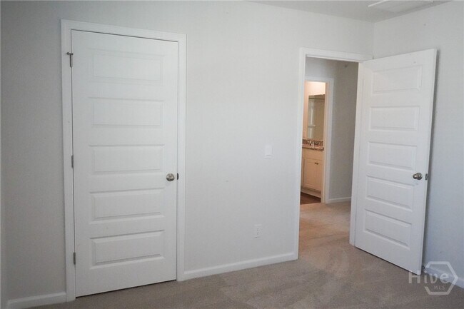 Building Photo - 496 Coconut Dr