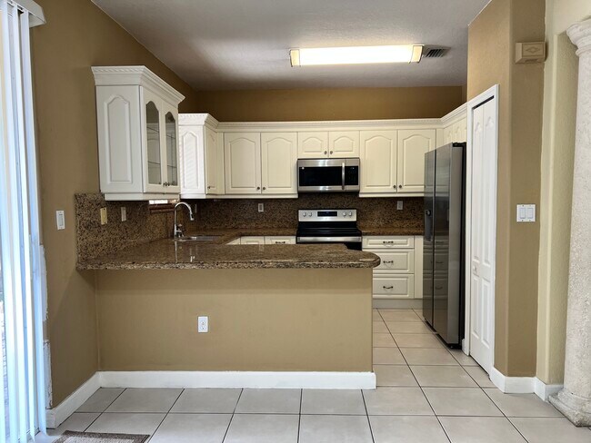 Building Photo - 6900 NW 174th Terrace
