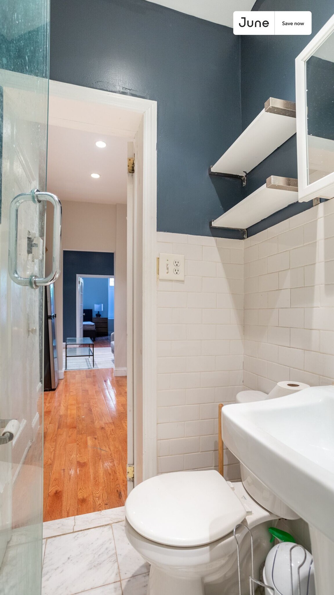 Building Photo - 715 E 5th St