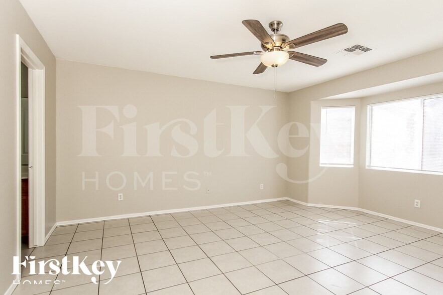 Building Photo - 11631 W Duran Ave