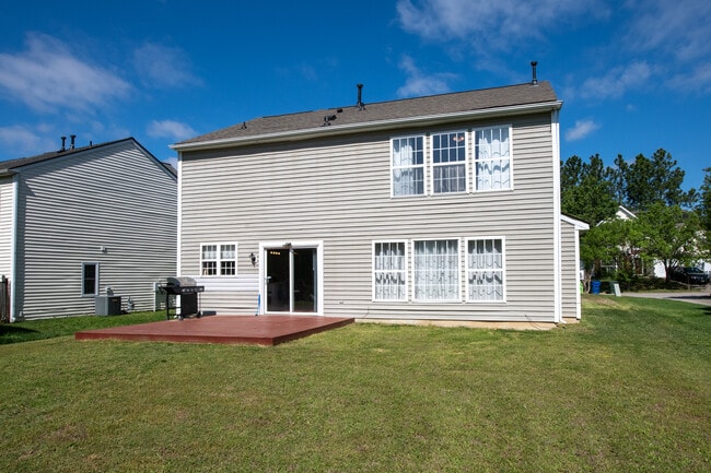 Building Photo - 2924 Tuckland Dr