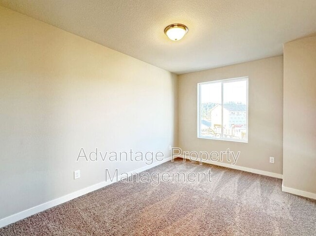 Building Photo - 5025 NW Torchcrest Pl
