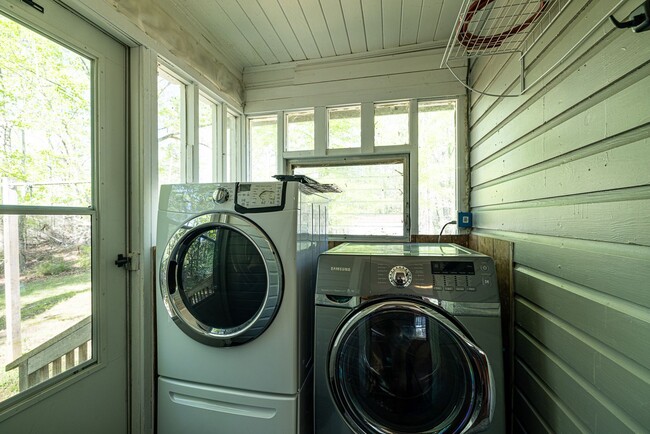 Building Photo - Spacious House on Old Six Mile Rd. - Water...