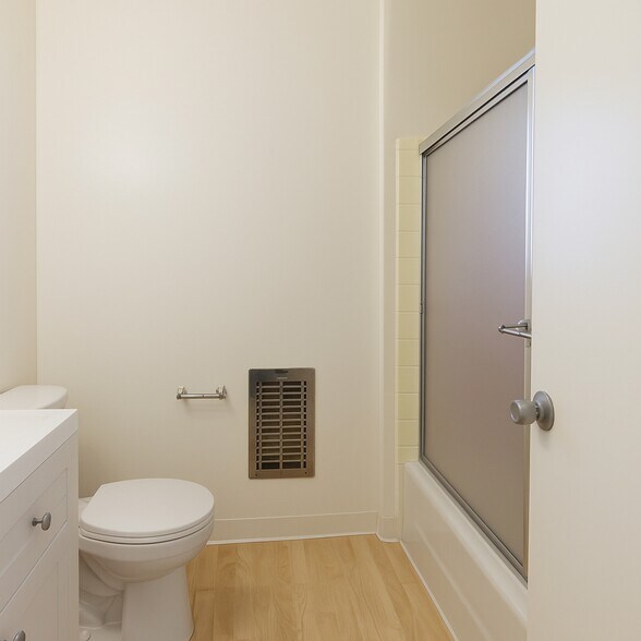 Building Photo - 669 Levering Ave