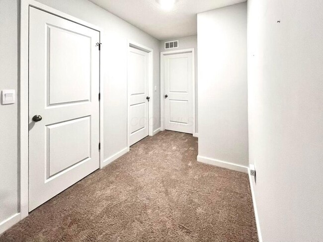 Building Photo - 473 Park Vista Dr