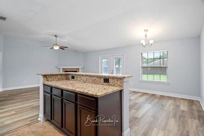 Building Photo - 6130 Autumn Pines Cir