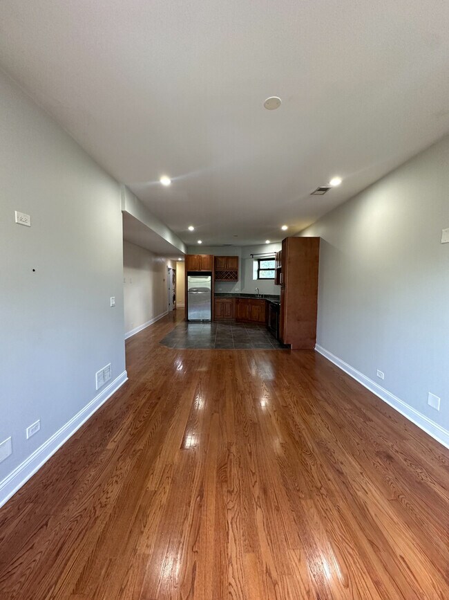 Building Photo - 4336 S Indiana Ave