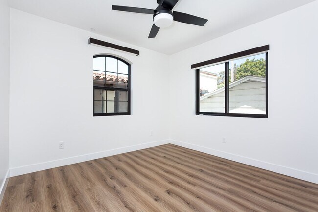 Building Photo - 2610-2612 Juan Street