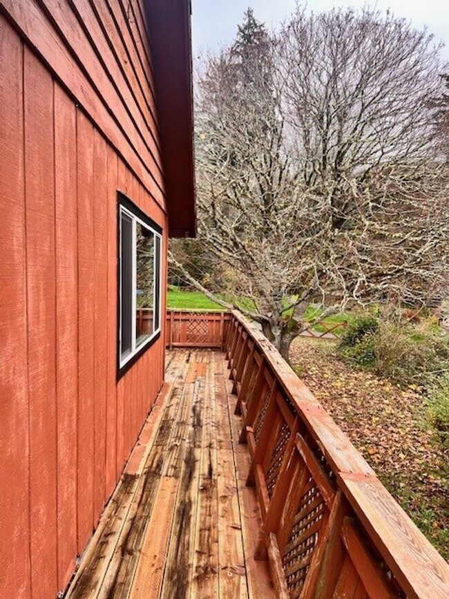 Building Photo - 2167